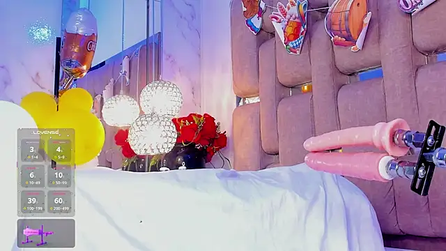 NinaCapelli online show from September 29, 4:28 am