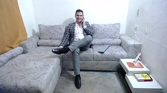 Victor Maitland online show from October 26, 8:15 pm