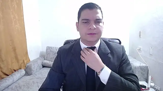 Victor Maitland online show from December 5, 8:05 pm