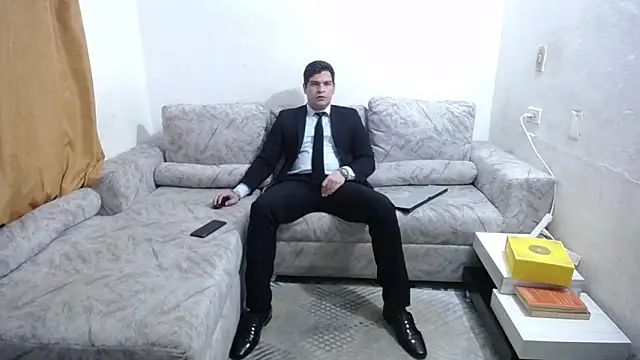 Victor Maitland online show from March 24, 3:44 am