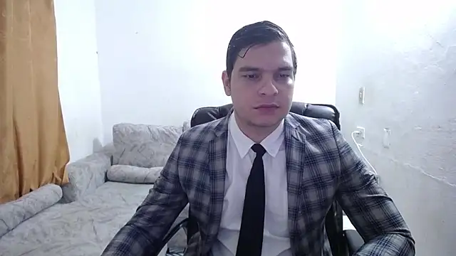 Victor Maitland online show from April 11, 9:30 pm