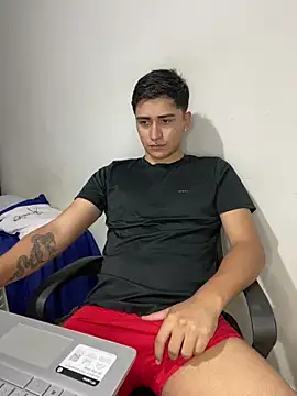 Tavinho067 online show from December 21, 11:23 pm