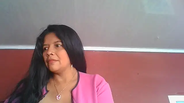 Snapshot of DianaOchoa_ chatting on June 26, 12:09 pm DianaOchoa online show from June 26, 12:09 pm