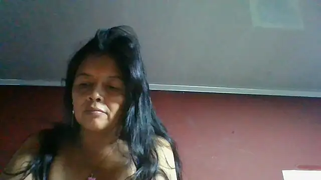 Snapshot of DianaOchoa_ chatting on July 5, 4:19 am DianaOchoa online show from July 5, 4:19 am