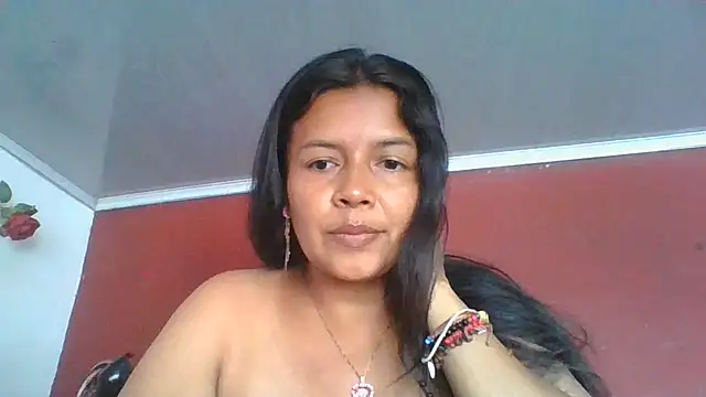 Snapshot of DianaOchoa_ chatting on July 10, 8:33 pm DianaOchoa online show from July 10, 8:33 pm
