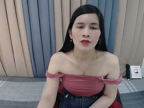 pinay amaliax online show from April 8, 10:15 am