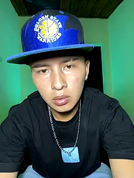 Snapshot of Archie-Davis chatting on October 4, 5:16 am Archie-Davis online show from October 4, 5:16 am