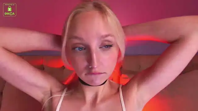 Snapshot of maya_snow chatting on September 18, 10:39 am maya snow online show from September 18, 10:39 am