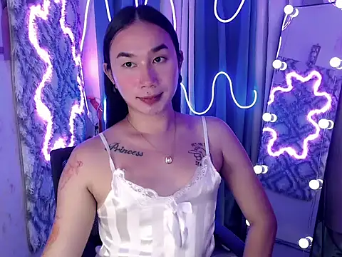 Snapshot of in_yourdreamstarxx chatting on November 25, 1:22 pm in yourdreamstarxx online show from November 25, 1:22 pm