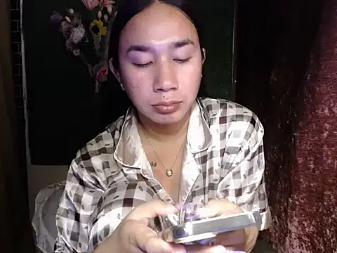 Snapshot of in_yourdreamstarxx chatting on January 6, 3:27 pm in yourdreamstarxx online show from January 6, 3:27 pm