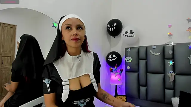 Snapshot of valeriasweet_ chatting on October 16, 1:12 pm valeriasweet online show from October 16, 1:12 pm