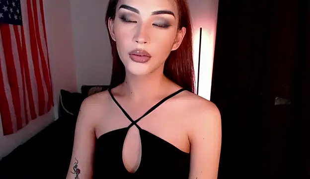 Snapshot of Alicegreenexx chatting on October 28, 3:43 am Alicegreenexx online show from October 28, 3:43 am