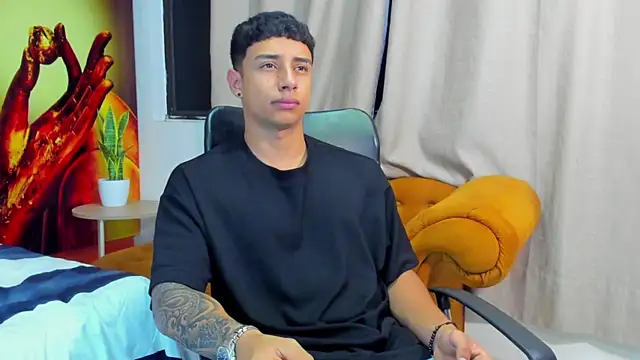 Snapshot of jaze_bradley chatting on September 10, 11:32 am jaze bradley online show from September 10, 11:32 am