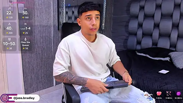 Snapshot of jaze_bradley chatting on September 16, 11:22 am jaze bradley online show from September 16, 11:22 am