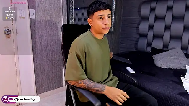 Snapshot of jaze_bradley chatting on September 20, 11:22 am jaze bradley online show from September 20, 11:22 am