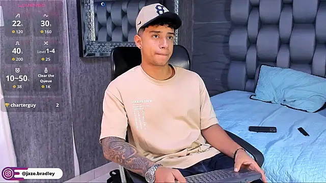 Snapshot of jaze_bradley chatting on October 15, 11:43 am jaze bradley online show from October 15, 11:43 am