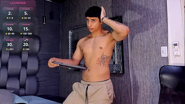 Snapshot of jaze_bradley chatting on October 20, 11:21 am jaze bradley online show from October 20, 11:21 am