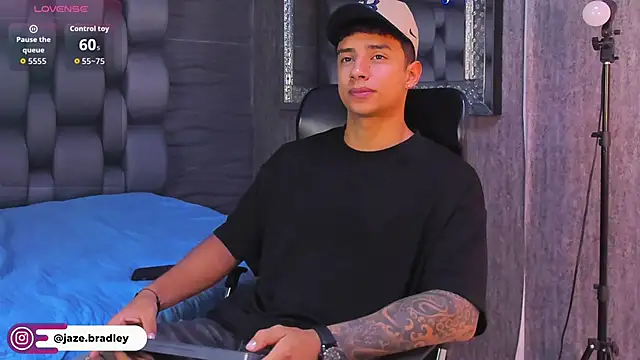 Snapshot of jaze_bradley chatting on November 10, 11:31 am jaze bradley online show from November 10, 11:31 am