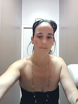 caro252 online show from May 28, 7:05 am