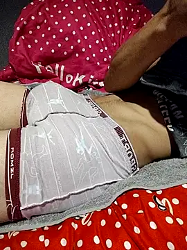 Snapshot of DavidForLife8 chatting on November 6, 2:23 am DavidForLife8 online show from November 6, 2:23 am