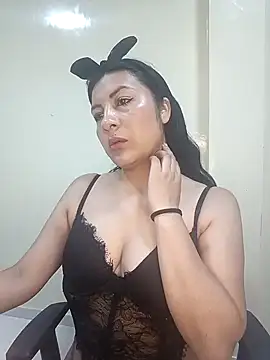 lunna 07 online show from December 2, 3:07 pm