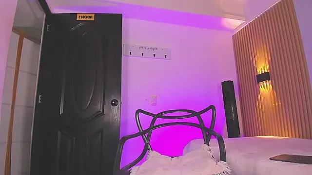 Snapshot of austin_rouse chatting on November 25, 9:26 pm austin rouse online show from November 25, 9:26 pm