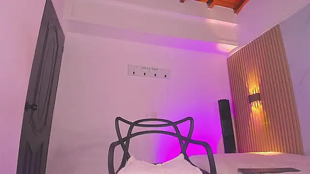 Snapshot of austin_rouse chatting on November 27, 8:33 pm austin rouse online show from November 27, 8:33 pm