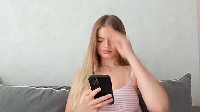 Sarah keyy online show from May 31, 6:09 pm