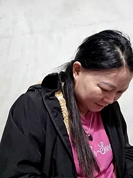 yoowwmr online show from November 19, 2:00 am