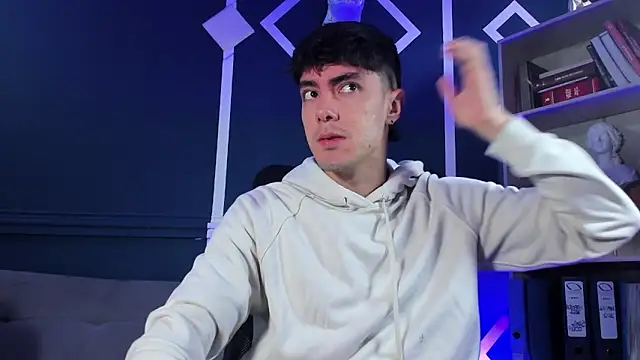 etham wolf  online show from September 25, 12:42 pm