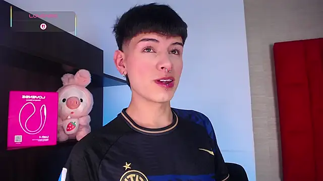 Ezra Storm online show from December 23, 5:49 am