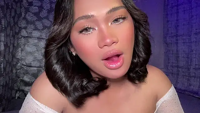 Snapshot of Exotic_alyssa69 chatting on April 3, 1:58 am Exotic alyssa69 online show from April 3, 1:58 am