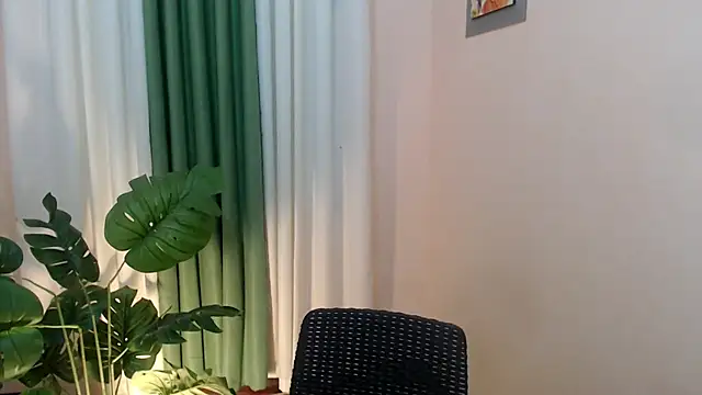 Snapshot of annathompsonxx chatting on September 30, 12:37 am annathompsonxx online show from September 30, 12:37 am