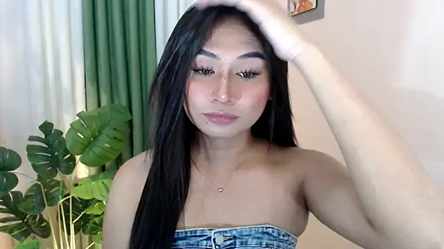 Snapshot of annathompsonxx chatting on October 7, 3:53 pm annathompsonxx online show from October 7, 3:53 pm