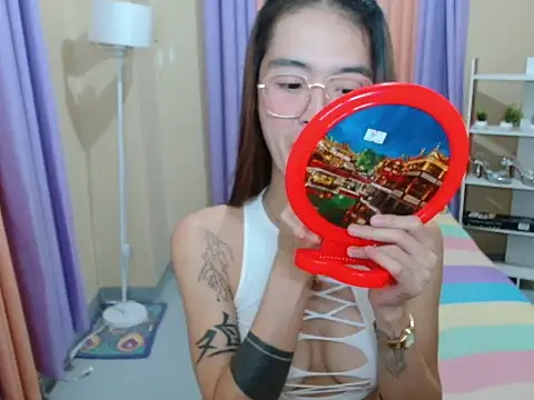 XxTsUncutAskaxX online show from June 27, 4:23 pm