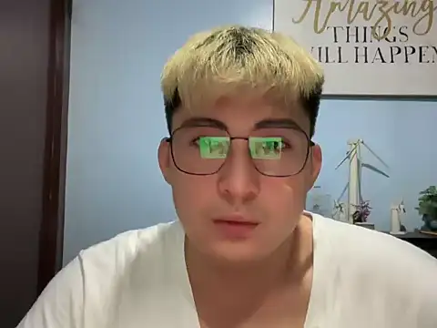 lovely jay online show from May 7, 6:24 pm