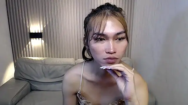 lovelychanel69xx online show from December 3, 10:30 pm