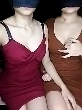 Snapshot of Sexy_livebabe chatting on November 28, 8:33 pm Sexy livebabe online show from November 28, 8:33 pm