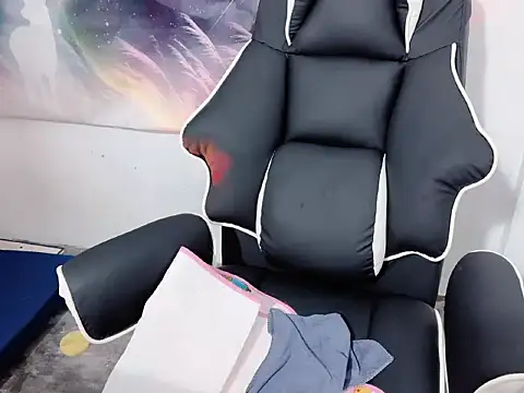 Snapshot of Bino119 chatting on November 5, 1:44 pm Bino119 online show from November 5, 1:44 pm