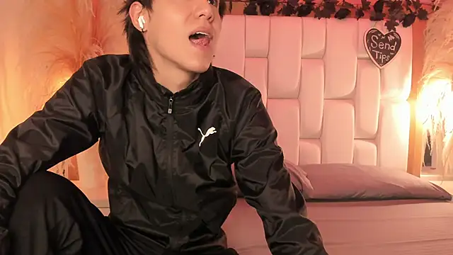 Daphne And Roger online show from March 3, 11:16 am