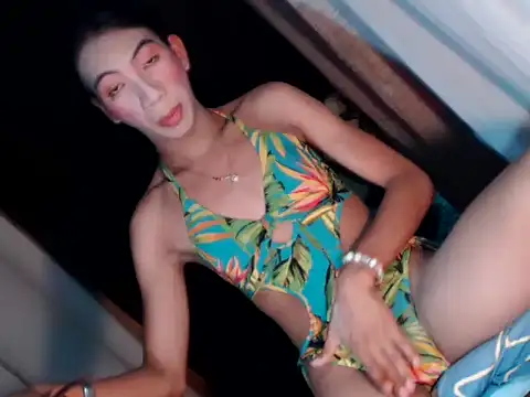 xyourdreamtrans online show from October 8, 5:05 am