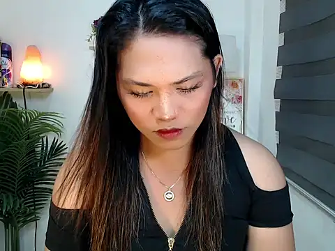 Snapshot of scarlett_brownx69 chatting on February 5, 5:45 am scarlett brownx69 online show from February 5, 5:45 am