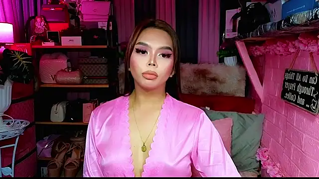 MoniqueCeleste online show from November 4, 1:59 am