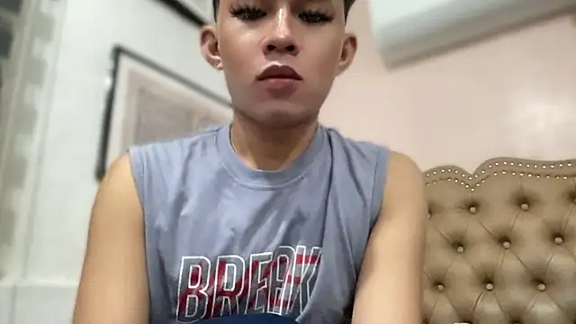 Snapshot of solana_imani chatting on February 16, 2:57 pm solana imani online show from February 16, 2:57 pm