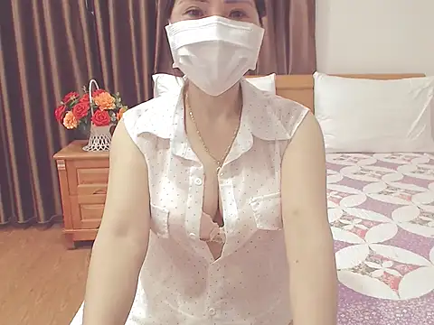 ruby 8x online show from October 8, 7:33 pm