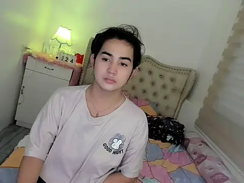 Snapshot of Alovelydoll_nica chatting on November 24, 5:51 am Alovelydoll nica online show from November 24, 5:51 am