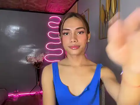 Snapshot of Lovelynikki03 chatting on May 10, 7:13 am Lovelynikki03 online show from May 10, 7:13 am