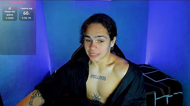 Snapshot of Maximiliano_scoott__ chatting on September 19, 5:35 pm Maximiliano scoott   online show from September 19, 5:35 pm