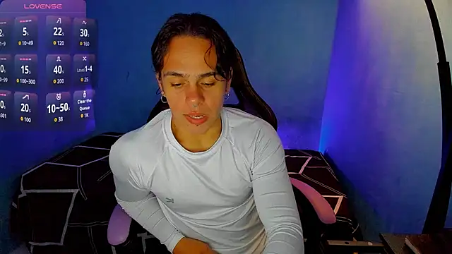 Snapshot of Maximiliano_scoott__ chatting on October 14, 5:58 pm Maximiliano scoott   online show from October 14, 5:58 pm