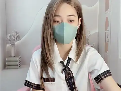 Snapshot of _KiuAnh_22 chatting on November 24, 10:42 pm KiuAnh 22 online show from November 24, 10:42 pm